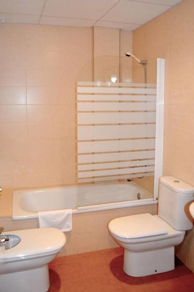 Hotel Oreneta 2*